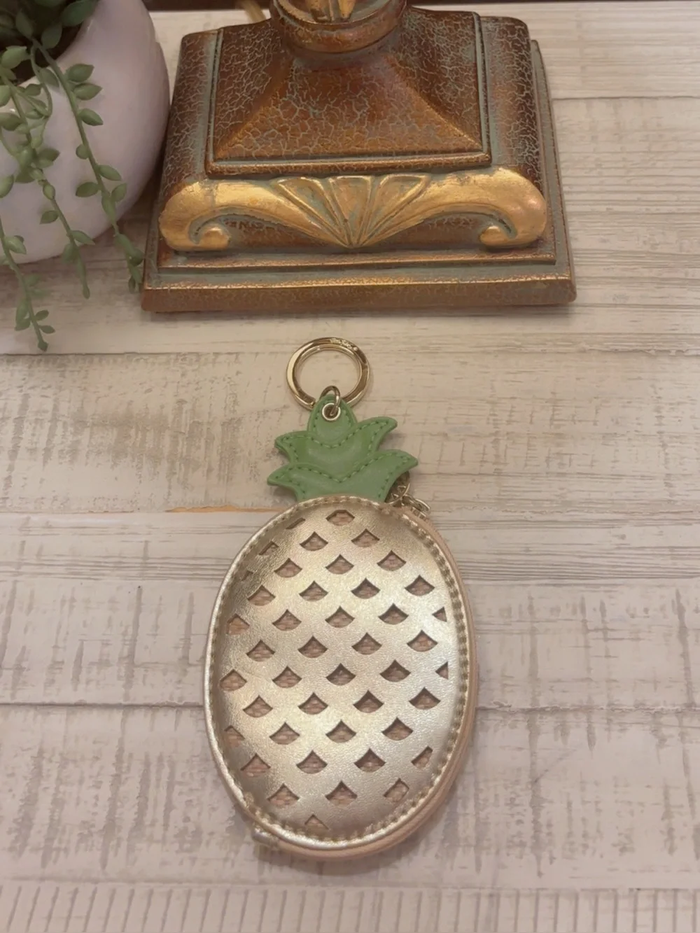 Lilly Pulitzer Gold Pineapple Keychain Card Holder with Green Top